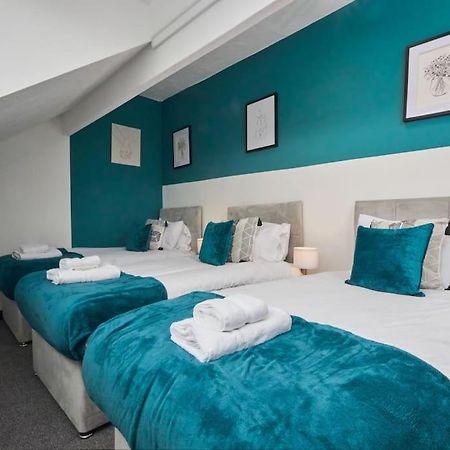 Large House Close To Leeds - Ideal For Groups Экстерьер фото