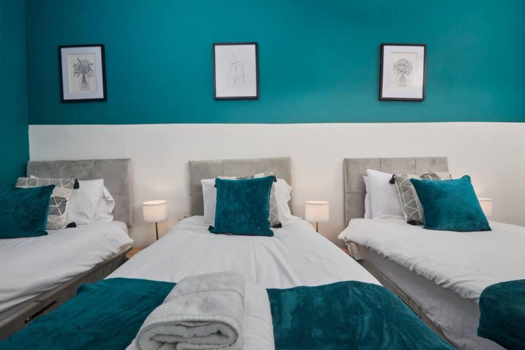 Large House Close To Leeds - Ideal For Groups Экстерьер фото