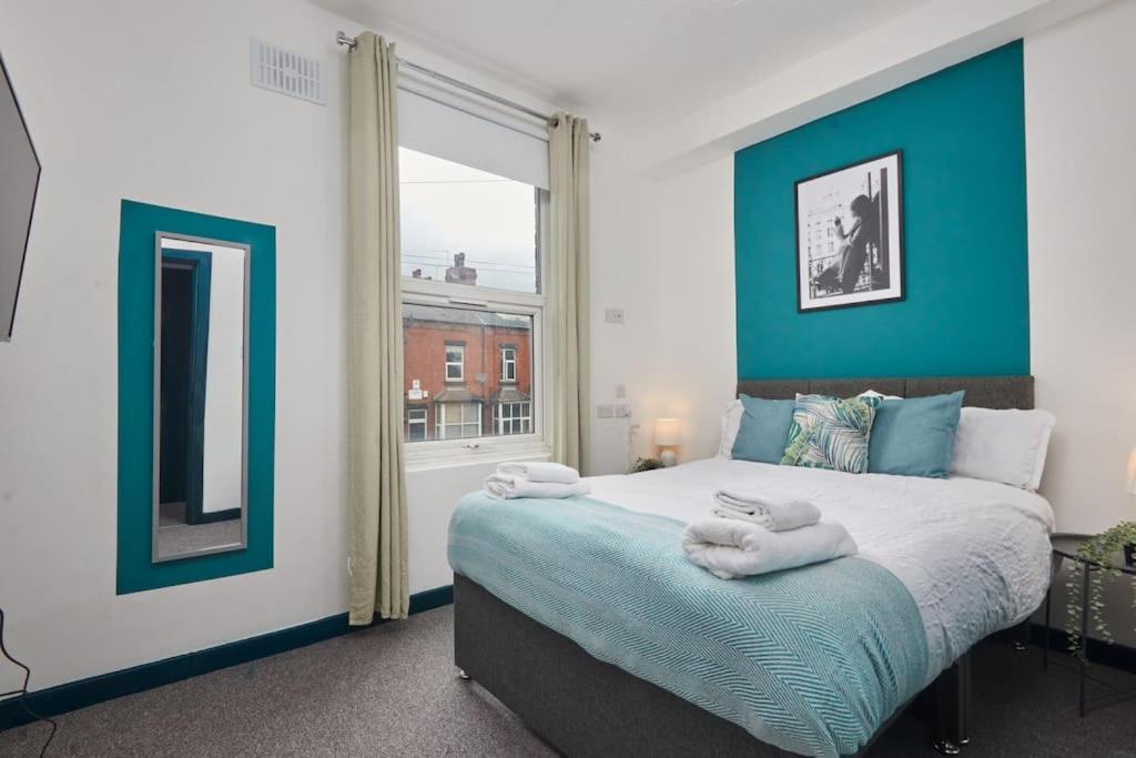 Large House Close To Leeds - Ideal For Groups Экстерьер фото