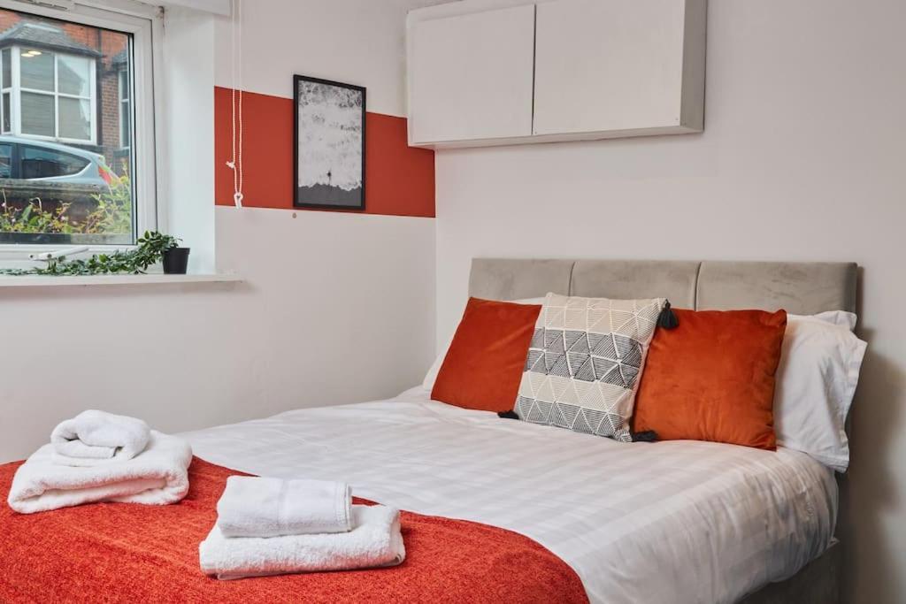 Large House Close To Leeds - Ideal For Groups Экстерьер фото