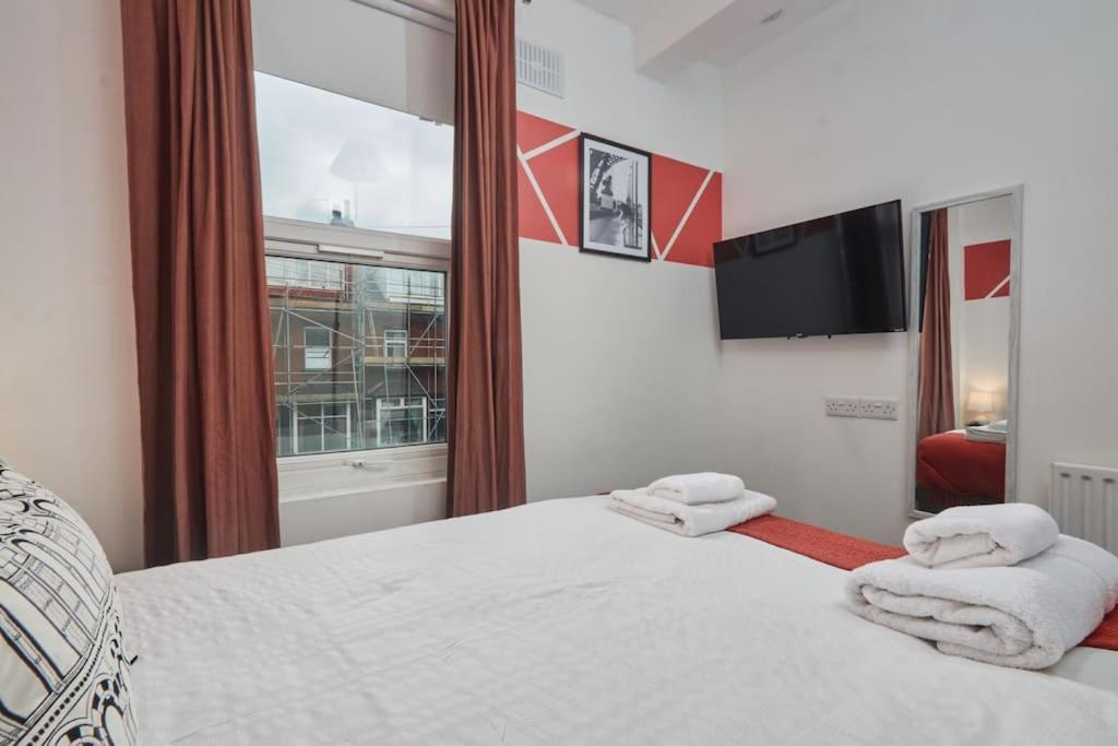 Large House Close To Leeds - Ideal For Groups Экстерьер фото