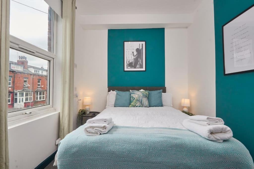 Large House Close To Leeds - Ideal For Groups Экстерьер фото